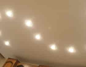 Особенности тканевых натяжных потолков